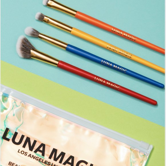 BLEND-IT-GIRL EYE MAKEUP BRUSHES SET by Luna Magic - Picture 2 of 3